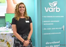 Daniëlle Houdijk van Varb stond op de beurs om de voordelen van de Varb App te vertellen aan de kwekers. Doormiddel van de app kunnen zij gemakkelijk, tijdens het werk in het veld, nieuwe producten per aanbod regel toevoegen.